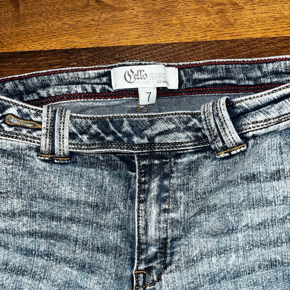 Jeans - Picture 2 of 2